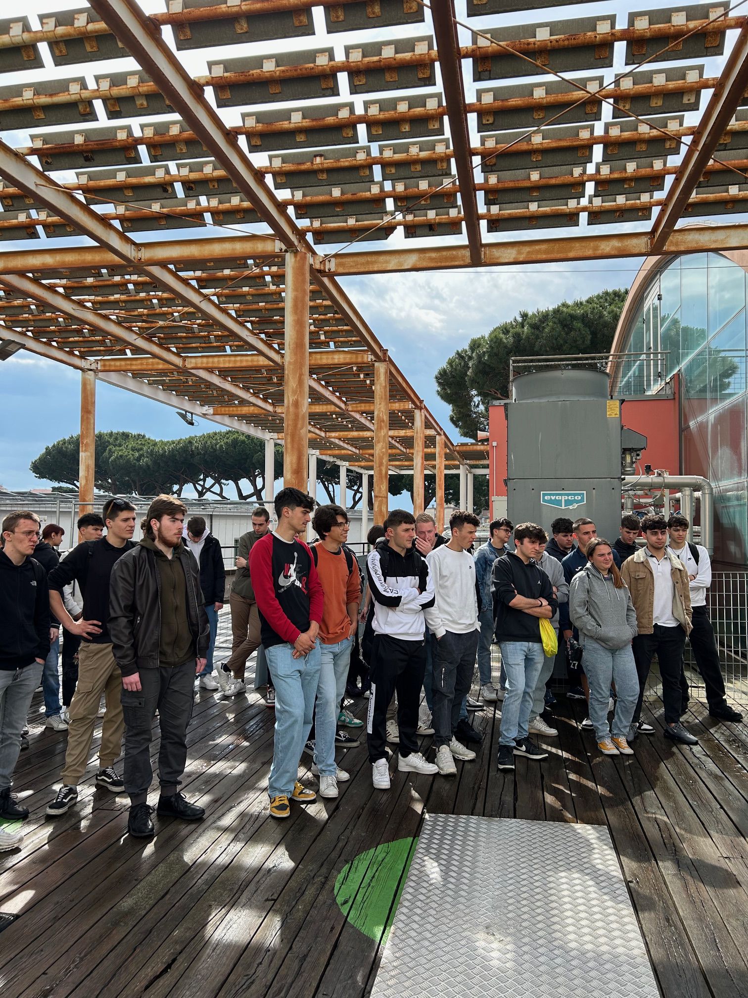 Gli studenti dell'ITIS in visita al Campus